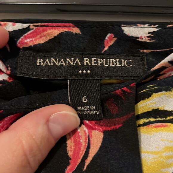 Banana Republic Floral Wrap Skirt - Picture 8 of 9